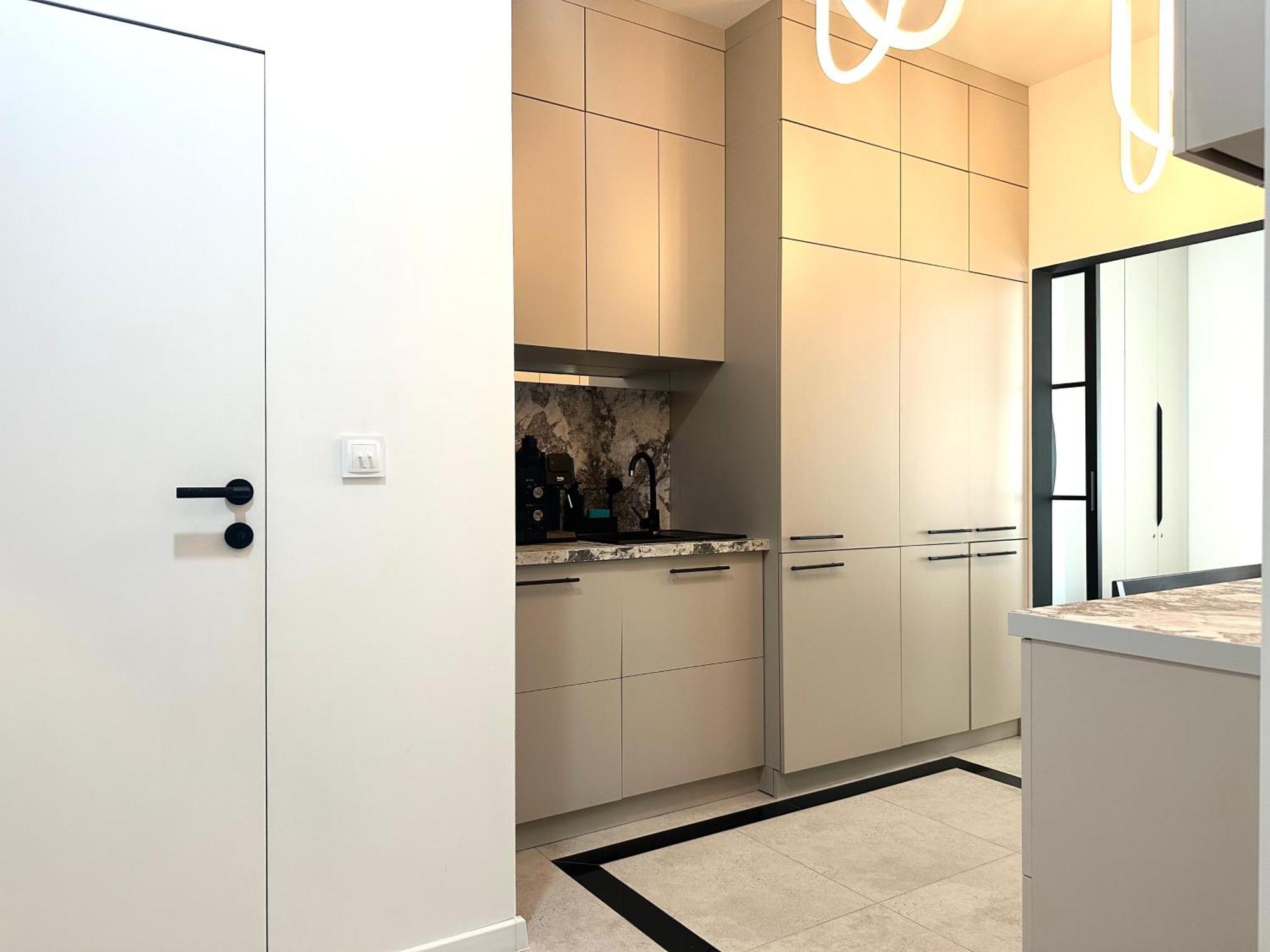 Lakowa ~ 1000m Main Square ~ Self Check-in 20h Apartment