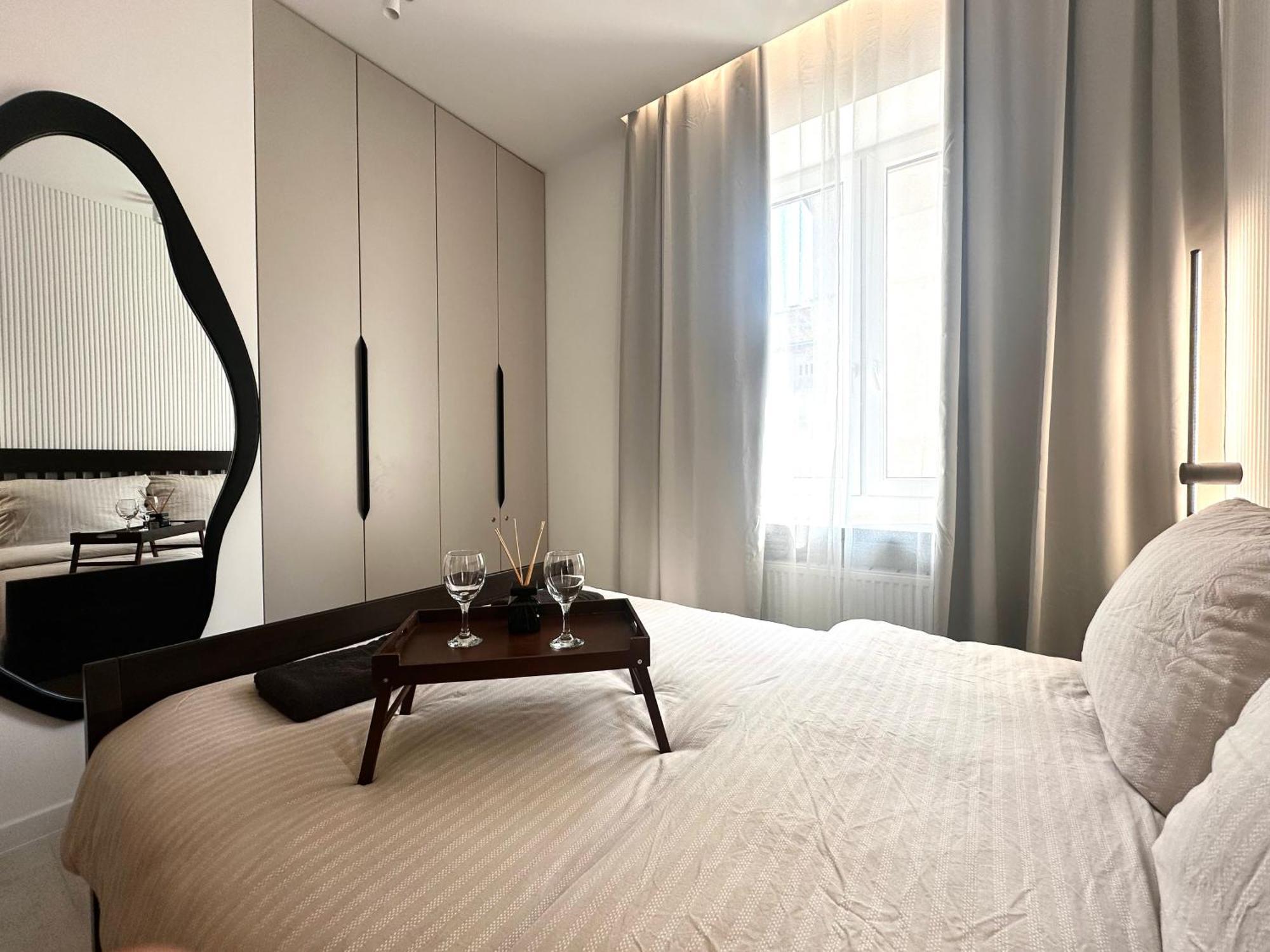 Apartment Lakowa ~ 1000m Main Square ~ Self Check-in 20h Wroclaw